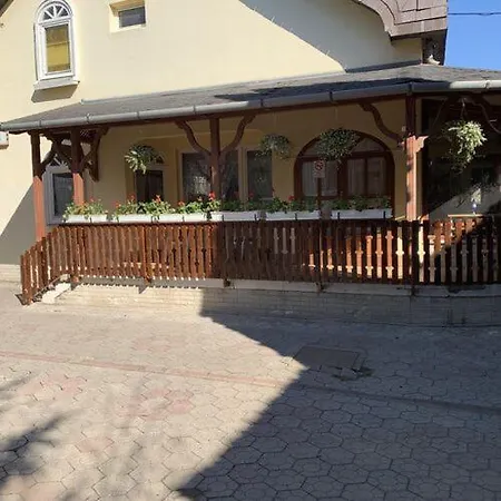Bukk Apartmanhaz *